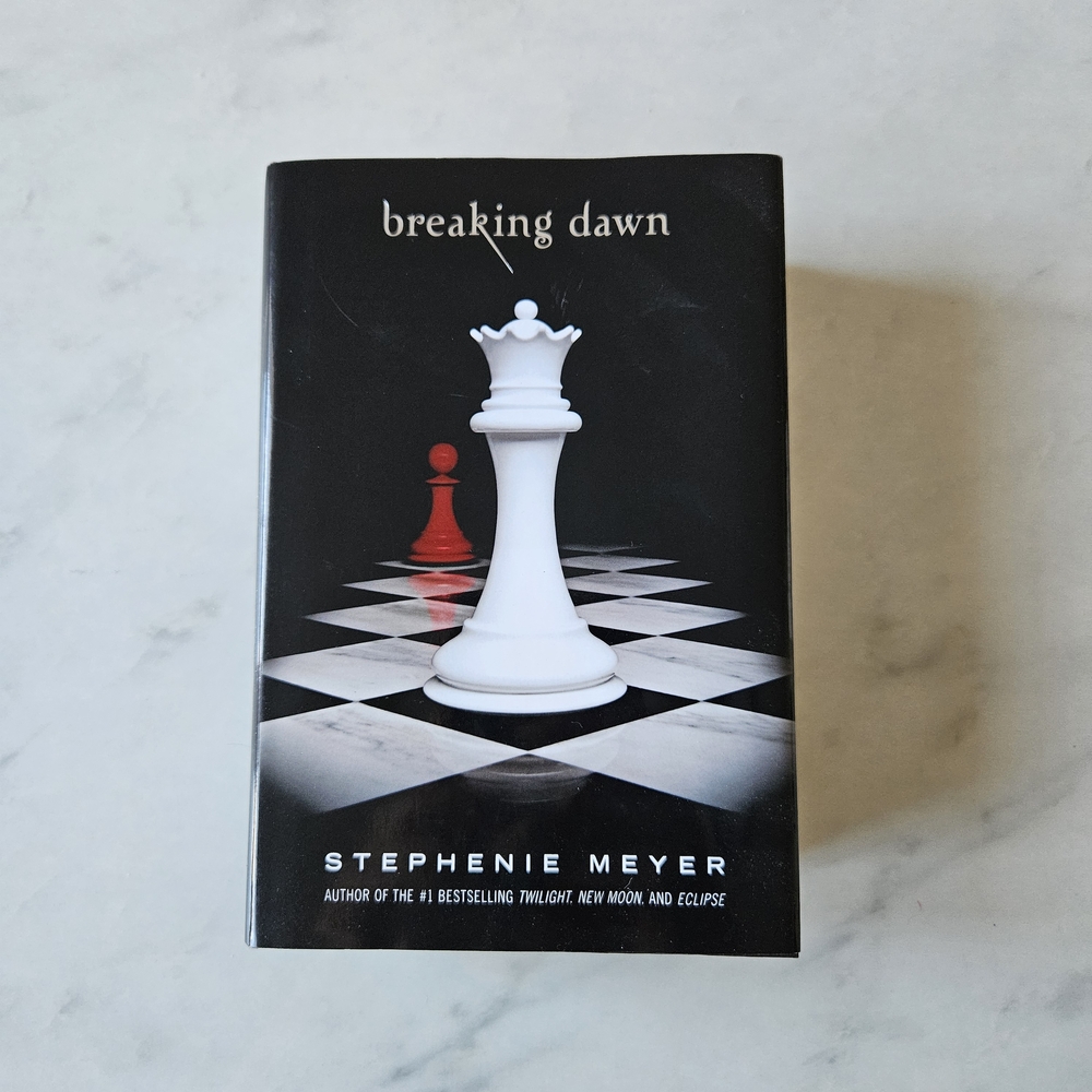 Breaking Dawn – Twilight Saga Book 4 by Stephenie Meyer (Hardcover, New)